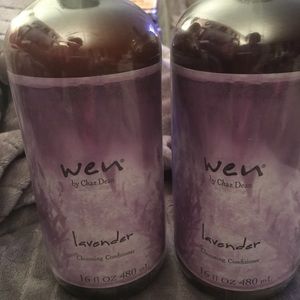 Wen by. Chaz Dean lavender Cleansing Conditioner.